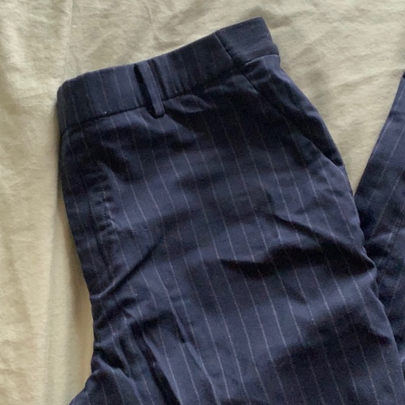Uniqlo Smart Ankle Pants - Picture 2 of 4